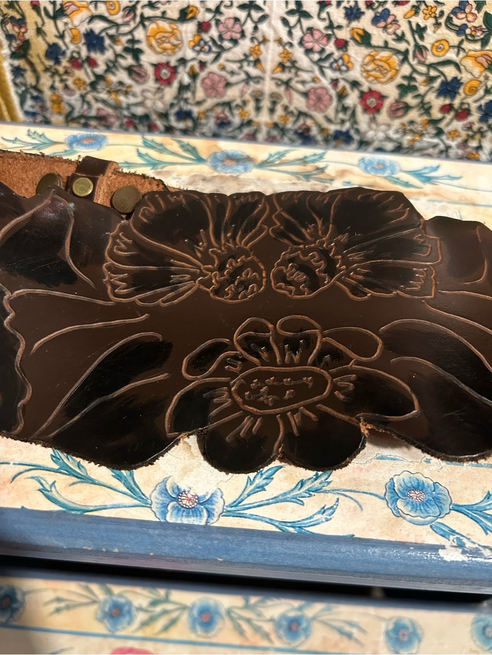 Vintage Handmade Floral Leather Waist Belt - Brown - Picture 3 of 4